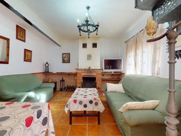 ¡AMPLIA CASA EN VENTA EN ESPINOSA DE HENARES – IDEAL PARA FAMILIAS O SEGUNDA RESIDENCIA!