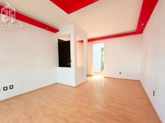 AMPLIA CASA EN VENTA EN EXCELENTE UBICACIÓN PACHUCA