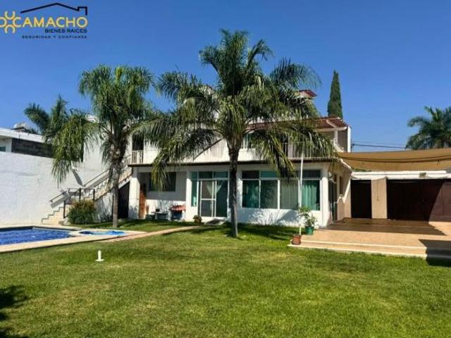 Amplia casa en Venta en Fraccionamiento Real de Oaxtepec OLC 4355