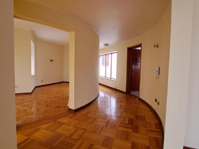 HERMOSA Y AMPLIA CASA EN LA SERENA, SECTOR SAN JOAQUIN