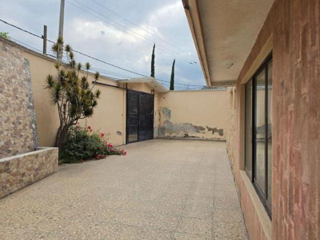 Amplia Casa En Venta en Los Laureles, Ecatepec | Excelente Zona