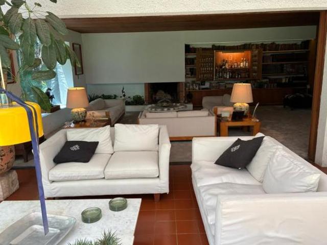 AMPLIA CASA EN VENTA, JUNTO A LA COLONIA SEATLE