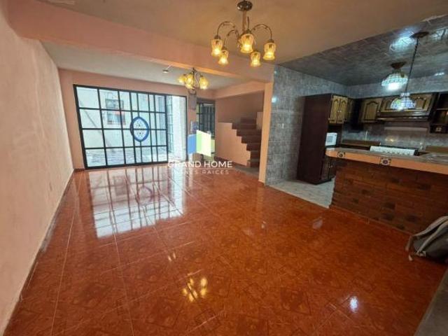 Amplia Casa en Venta muy bien distribuida en Jardines de Morelos