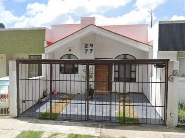 AMPLIA CASA EN ZAPOPAN, JALISCO