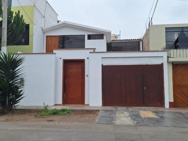 AMPLIA CASA EN ALQUILER CEDROS CHORRILLOS