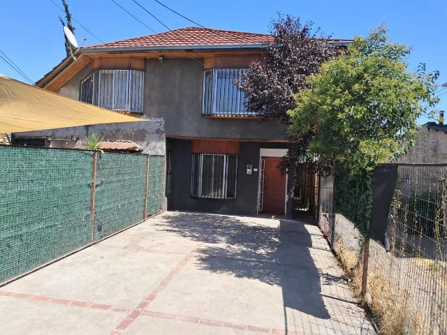 Amplia Casa En Arriendo De 2 Dormitorios En Macul