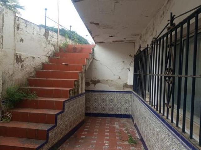 Amplia Casa en Calle de los Herreros – Oportunidad Única