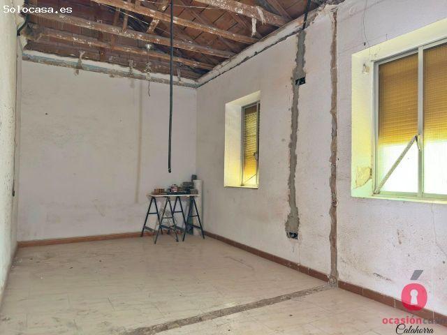 AMPLIA CASA EN CONSTRUCCIÓN ZONA MUY BAJA CAMPO DE LA VERDAD