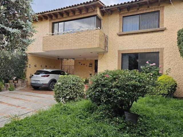 Amplia Casa en Privada en Balcones del Campestre, León, Gto