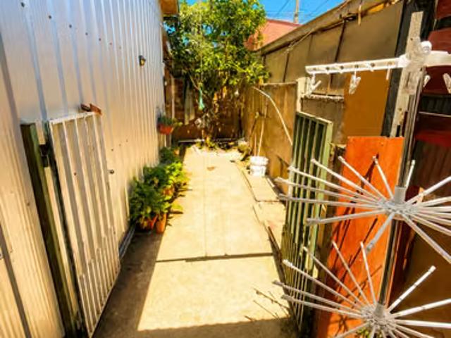Iluminada casa de 2 piso 6d 2b 3e en gomez carreño viña | 6 dormitorios por 165000. 00 en Viña del Mar