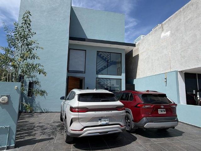 Amplía casa en renta en Carlota