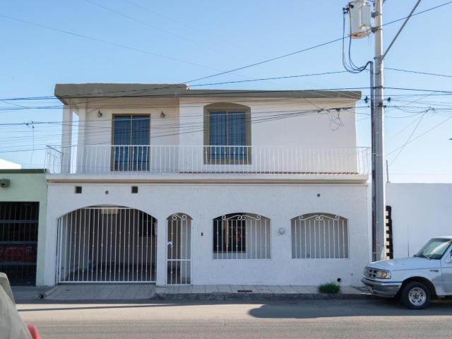 Amplia casa en renta en Colonia Paseo del sol. Excelente ubicaci?n c?ntrica al poniente