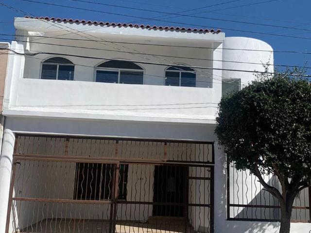 Amplia Casa en Renta en Frac Portal de Aragon en Saltillo