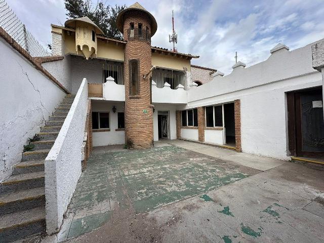 Amplia casa en renta para oficinas