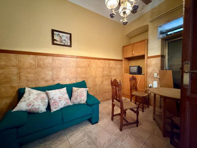 Amplia Casa en Silla con Patio Interior y Espacio Diafano