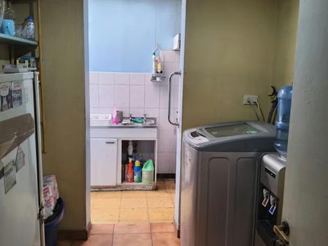 Amplia casa esquina en excelente sector de Macul | 3 dormitorios por 5136.00 en Macul