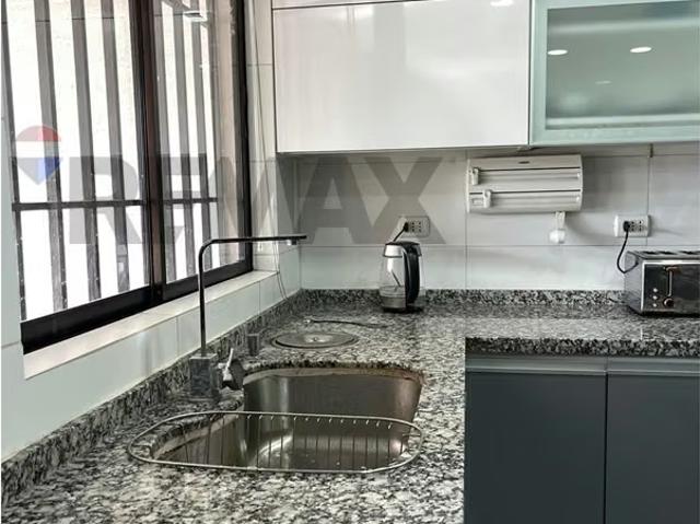 Amplia casa familiar con piscina y quincho | 6 dormitorios por 12900.00 en Providencia