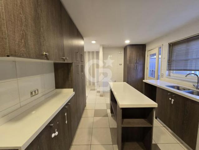 Amplia Casa Moderna con Vista al Mar | 4 dormitorios por 9300.00 en Puerto Montt