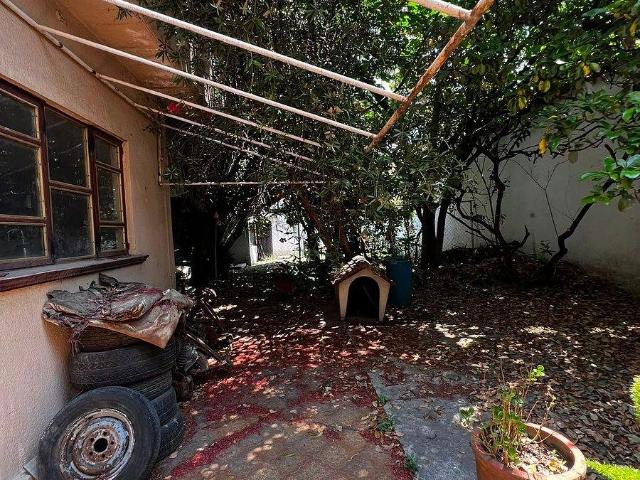 Amplia casa para remodelar en Jardines de Coyoac?n | $8,800,000 a tratar