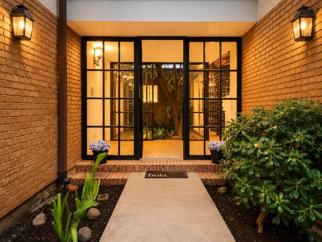 Amplia casa remodelada a pasos de kennedy 5d,3b,2e