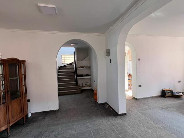 Amplia casa remodelada a pasos del metro Ciudad del Niño