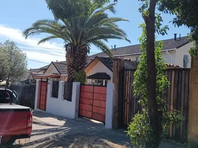 Amplia casa recién remodelada en las princesas