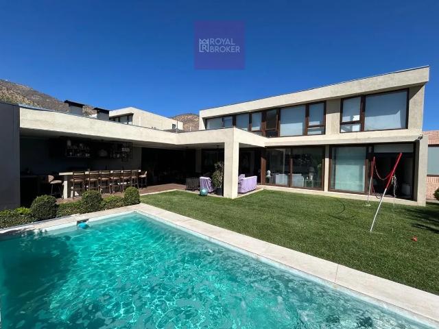 Amplia Excelente Casa Mediterránea No Perimetral 24hrs 6d 4b