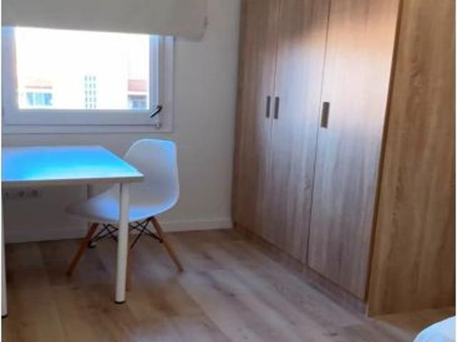 Amplia habitación en alquiler en CAPPONT, Lleida por €350
