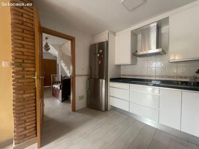 Amplia habitacion en Granada, Ideal para Estudiantes