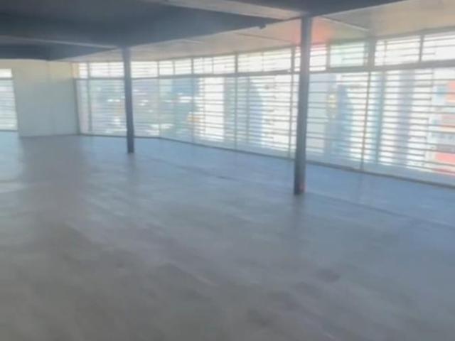 Amplia Oficina en renta en Av divisi?n del norte, Letr?n Valle