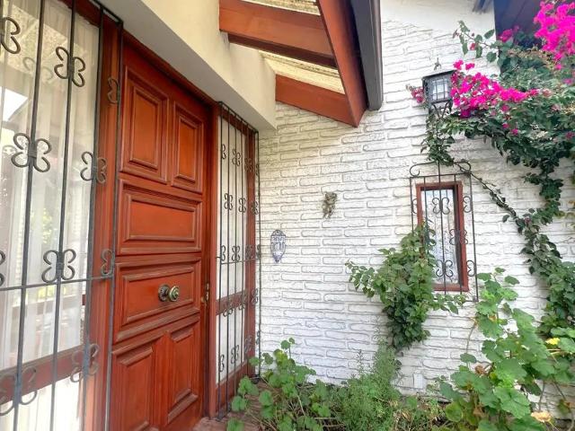 Amplia, luminosa, quincho, piscina, 4d+2 servicios+5b+5estac