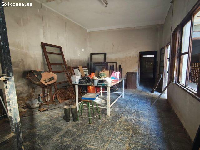 Amplia Planta Baja en Algemesí para Reformar