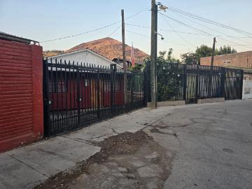 Amplia propiedad con 3 casas, se arriendan juntas