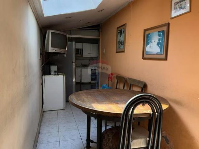 Amplia propiedad en excelente entorno residencial | 5 dormitorios por 6800.00 en Macul