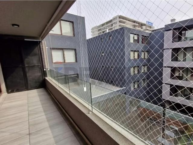 Amplia terraza a pasos del metro plaza egaña | 2 dormitorios por 5300.00 en La Reina