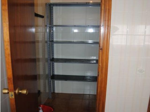 AMPLIA VIVIENDA 4 DORMITORIOS Y TERRAZA