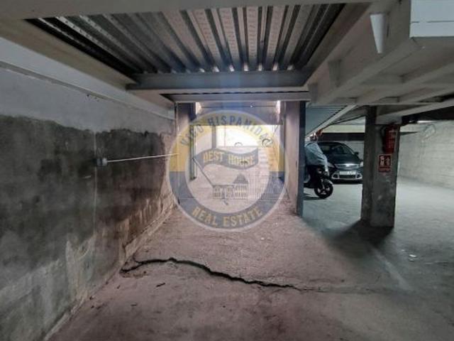AMPLIA VIVIENDA CON GARAJE EN TRAVESÍA DE VIGO