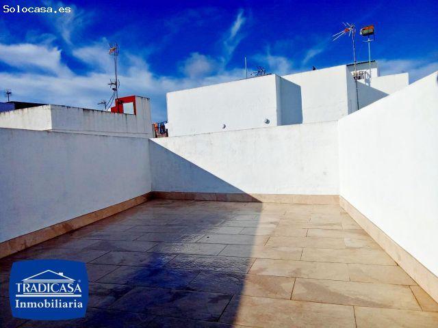 Amplia vivienda con garaje en Barriada la Pita Zona Este de Jerez