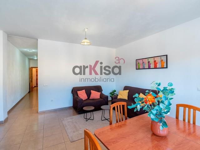 Amplia vivienda de 3 dormitorios, totalmente exterior y muy luminosa en Santa María del Águila