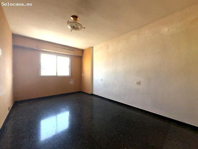 Amplia vivienda de 4 dormitorios con terraza, ascensor y vistas a la Sierra Calderona, en pleno cent