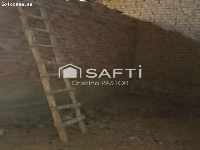 Amplia vivienda de dos plantas en Castilfalé