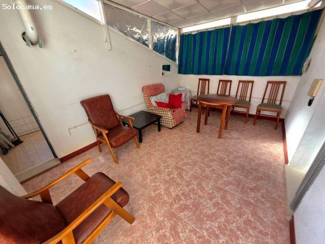 Amplia Vivienda en Alquiler con Terraza en Castellón