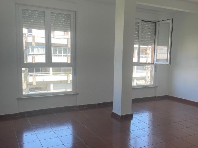 AMPLIA VIVIENDA EN ALQUILER EN PLENO CENTRO DE CÓRDOBA AVD. RONDA DE LOS TEJARES