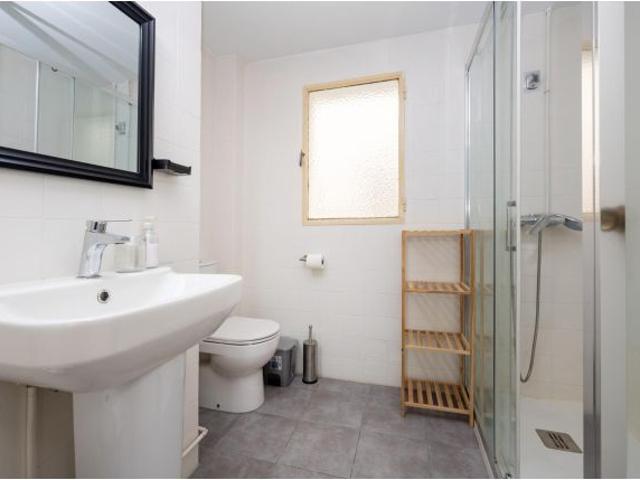 ! AMPLIA VIVIENDA EN ALQUILER PARA ESTUDIANTES !