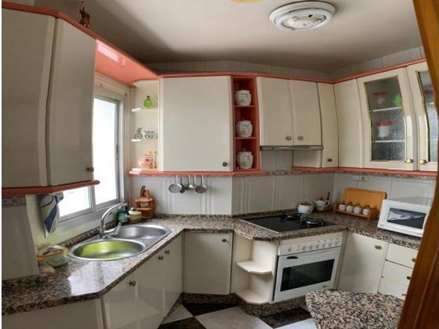 Amplia Vivienda en Pleno Centro con 3 Habitaciones