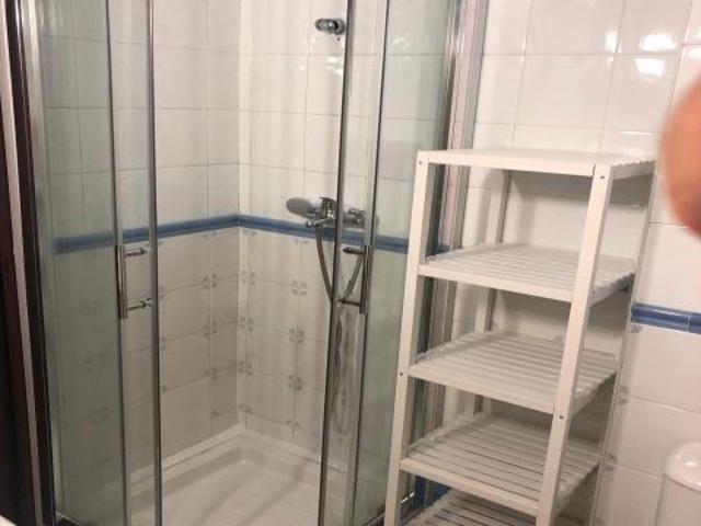 ¡Amplia vivienda exterior con ascensor en Zona Torneo, Avenida del Romanticismo!