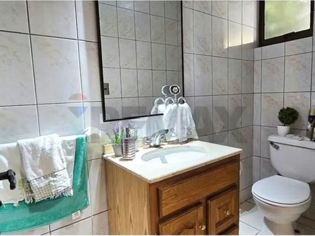 Amplia y acogedora casa! 4d + servicio | 5 dormitorios por 12690.00 en La Reina