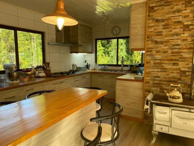 Amplia y acogedora casa en entorno natural – Puerto Varas | 5 dormitorios por 8900.00 en Puerto Montt