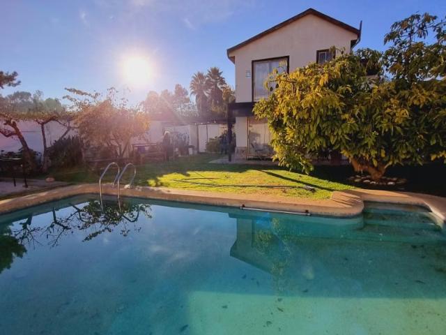 Amplia y Hermosa Casa Teniente Serrano | 4 dormitorios por 270000. 00 en Olivar