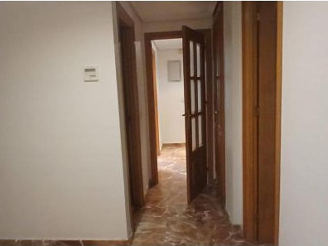 Amplia y luminosa vivienda, para familia o estudiantes